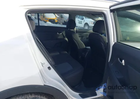 2015 Kia Sportage Lx z USA, uszkodzony, nr VIN KNDPBCAC9F7716088